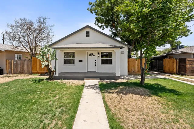 $349,000 | 1022 North Carruth Avenue, Fresno, CA 93728