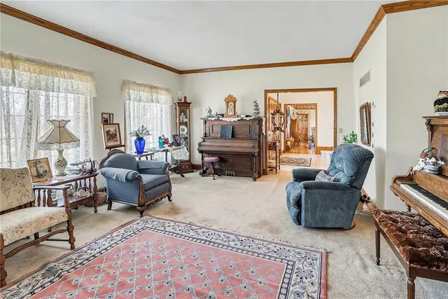 $849,950 | 2400 Northeast 132nd Street, Kansas City, MO 64165