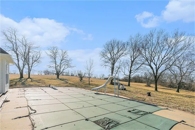 $849,950 | 2400 Northeast 132nd Street, Kansas City, MO 64165