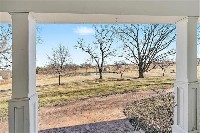 $849,950 | 2400 Northeast 132nd Street, Kansas City, MO 64165