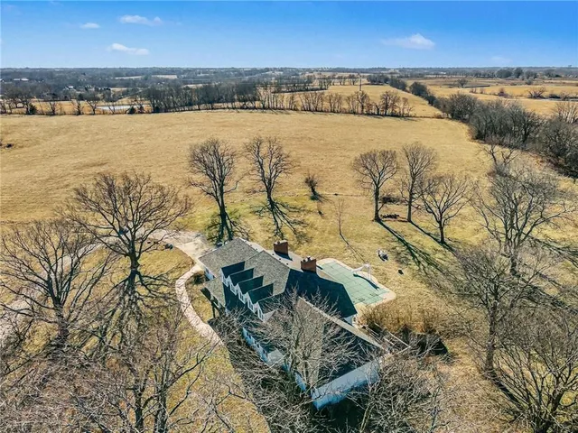 $849,950 | 2400 Northeast 132nd Street, Kansas City, MO 64165