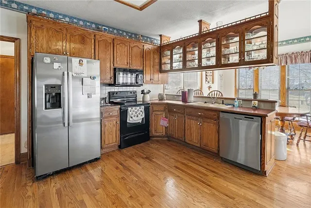 $849,950 | 2400 Northeast 132nd Street, Kansas City, MO 64165