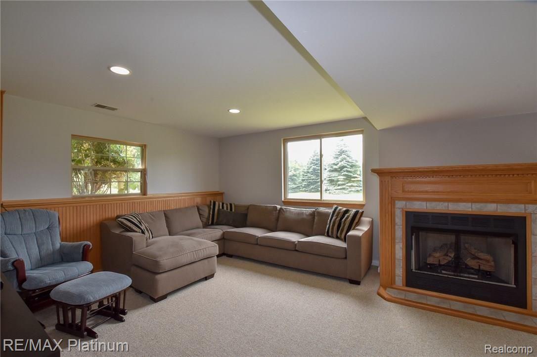 8443 Bergin Road Howell, MI 48843 - Photo 29 of 39 DSC_5638.jpg