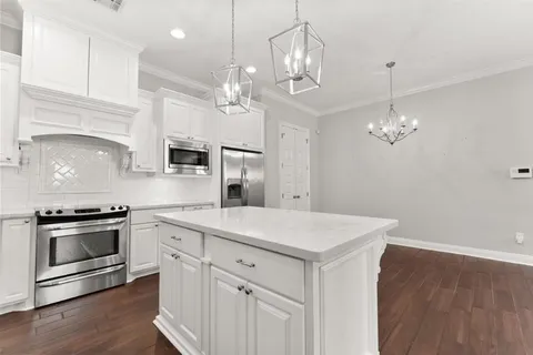 $269,000 | 1530 L'Acadie Drive, Unit 8, Lake Charles, LA 70605