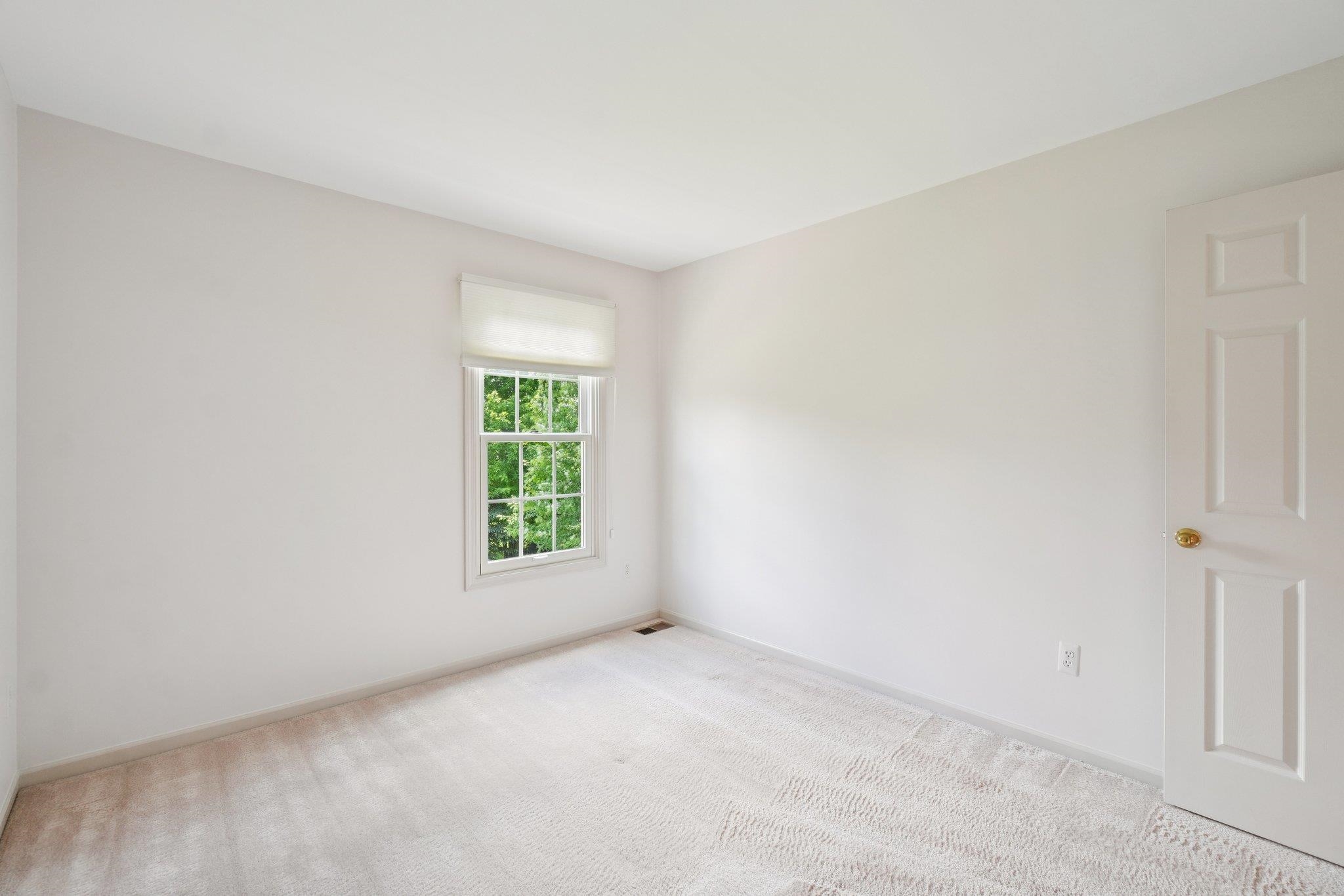 1678 Hillcrest Drive Rochester, MI 48306 - Photo 29 of 50 50213236-8c0e6c56-3dc6-4f17-a8c2-4e3c1afbd199.JPG