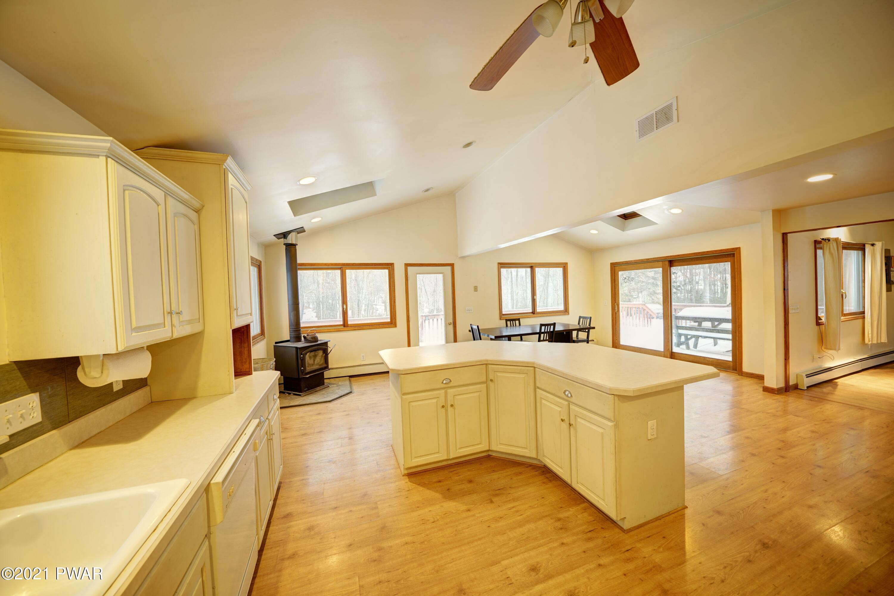 187 Conashaugh Road Milford, PA 18337 - Photo 6 of 24