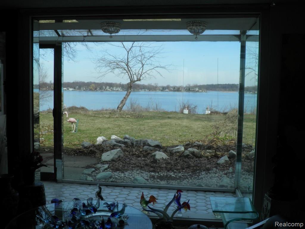 4490 Dow Ridge Road West Bloomfield, MI 48324 - Photo 9 of 10 Dow Ridge 033.jpg