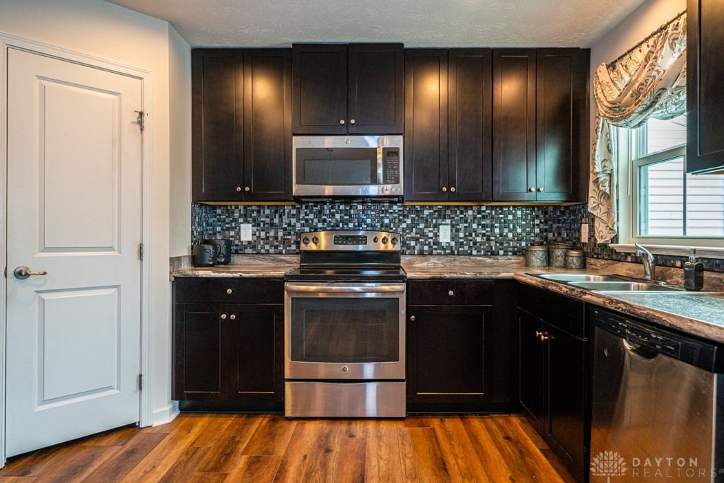 536 Reading Road Dayton, OH 45404 - Photo 9 of 45 Gallery Image 9