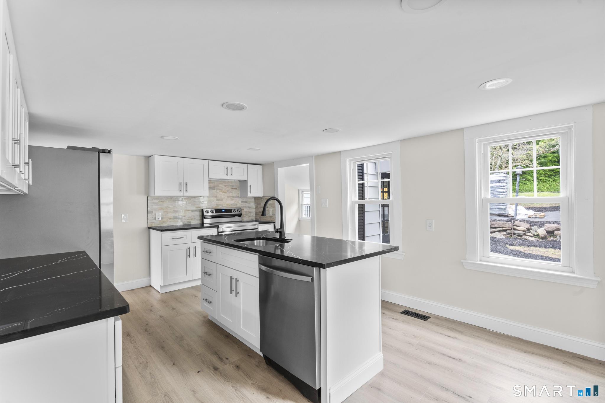 23 Dominican Road Branford, CT 06405 - Photo 10 of 35