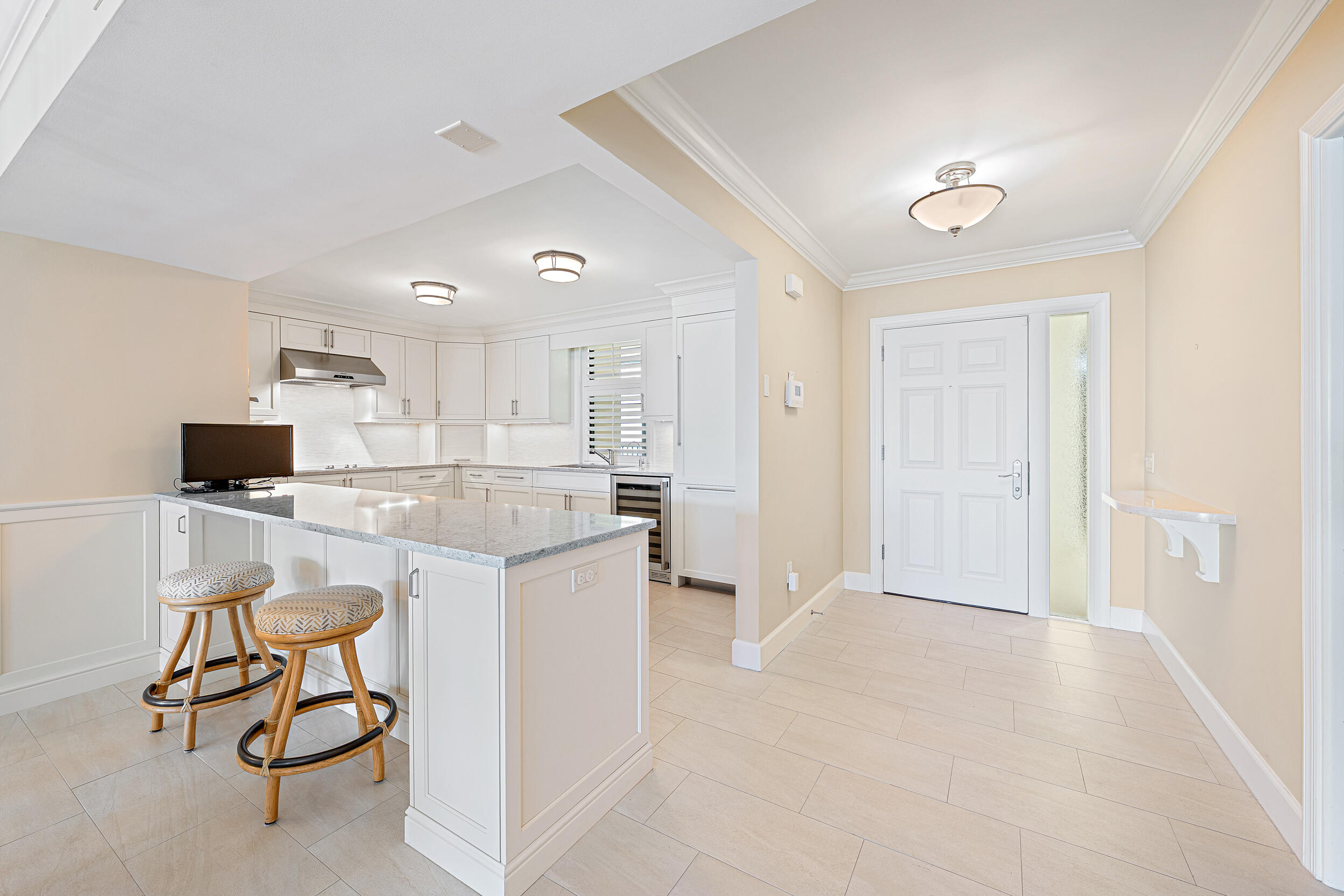 200 South Beach Road, Unit 202 Tequesta, FL 33469 - Photo 13 of 39 Kitchen