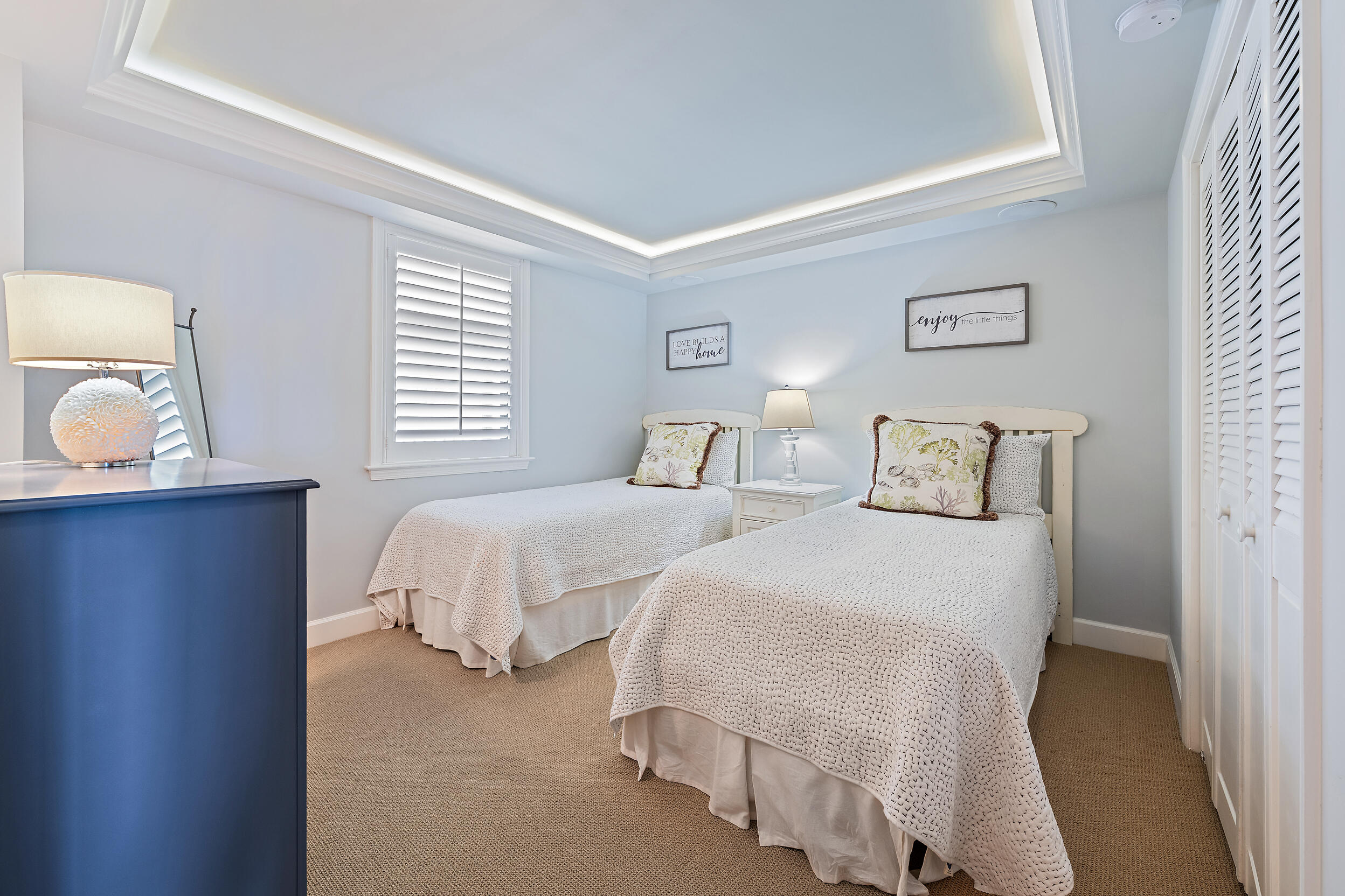 200 South Beach Road, Unit 202 Tequesta, FL 33469 - Photo 20 of 39 Guest Bedroom