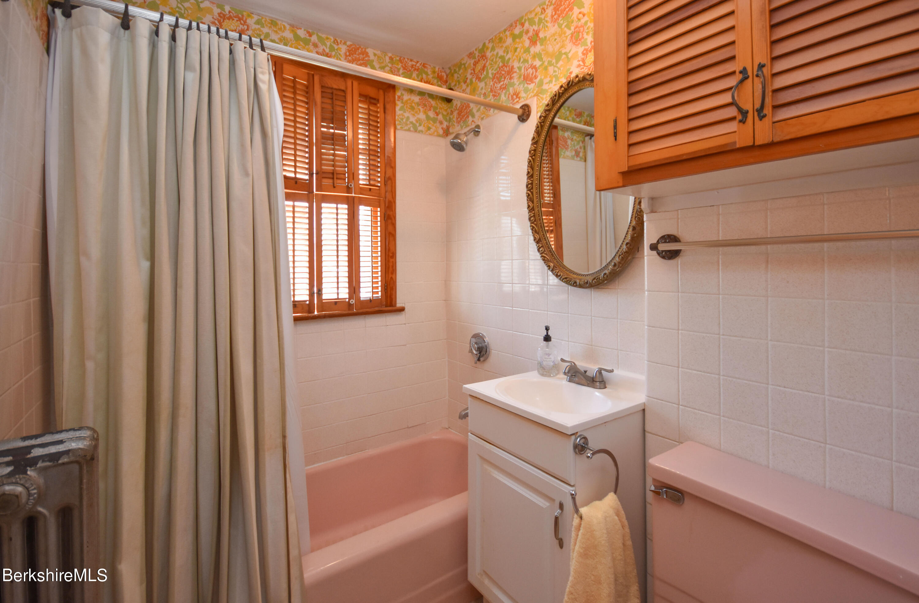 65 Holmes Road Pittsfield, MA 01201 - Photo 29 of 32 Full Bath