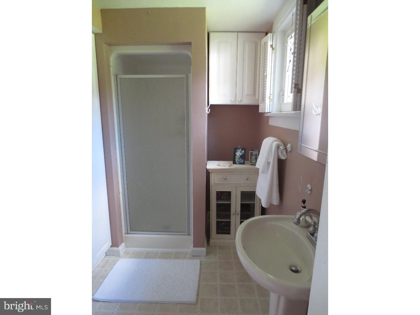 711 Amherst Road Audubon, NJ 08106 - Photo 13 of 25 Bathroom