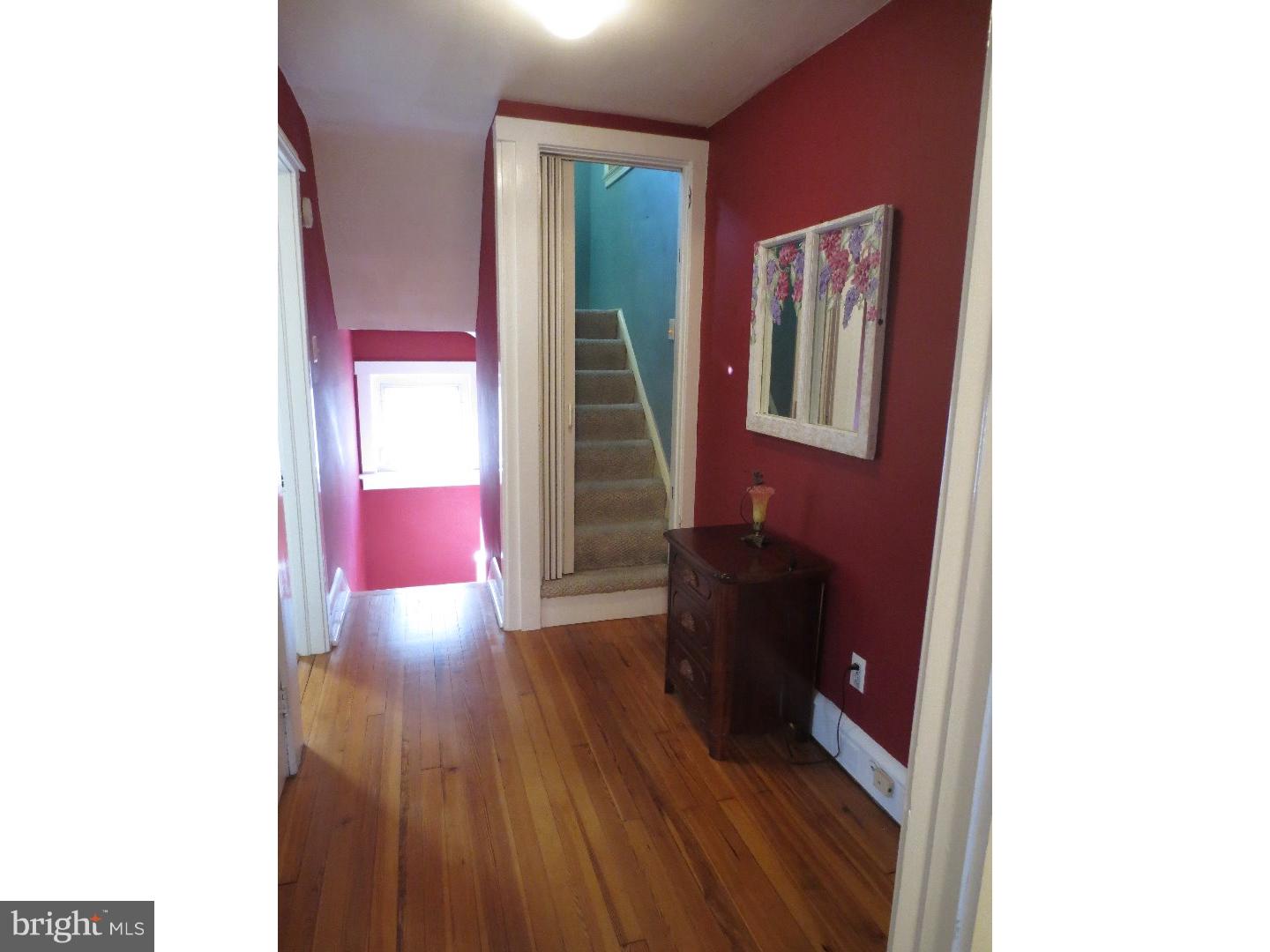 711 Amherst Road Audubon, NJ 08106 - Photo 19 of 25 Hallway