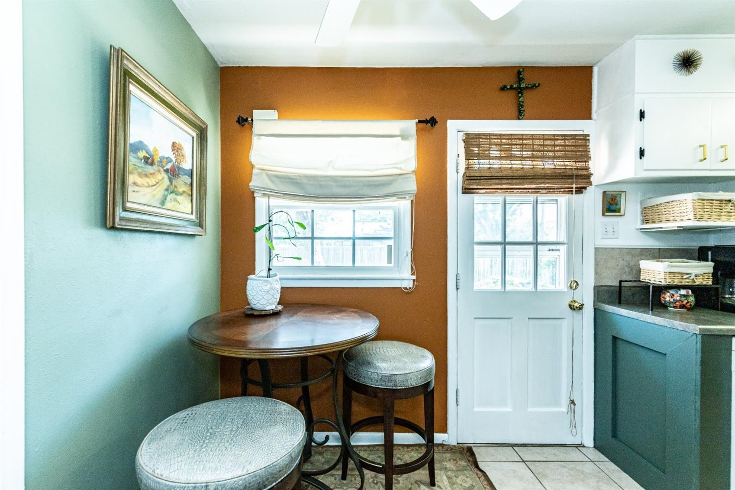 2820 62nd Street Lubbock, TX 79413 - Photo 14 of 43 a dining room with furniture and window