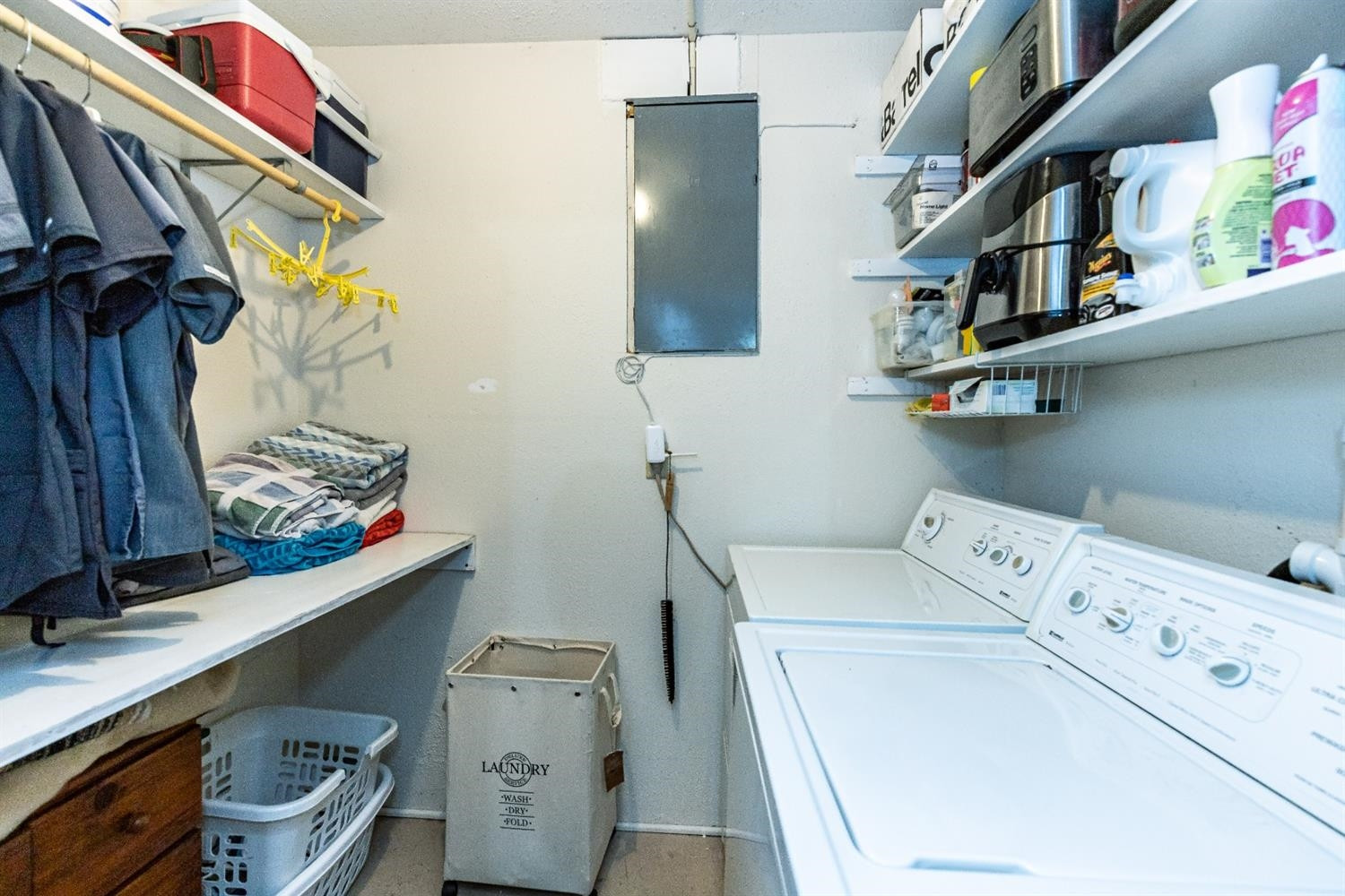 2820 62nd Street Lubbock, TX 79413 - Photo 36 of 43 a utility room with dryer and washer