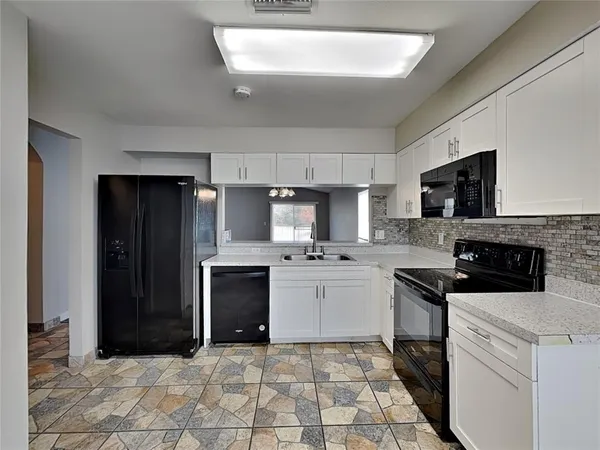 $1,899 | Undisclosed Address, Plant City, FL 33563