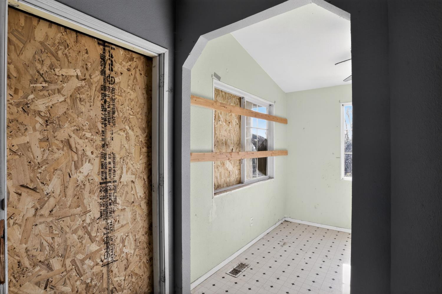7212 Fox Corning, CA 96021 - Photo 11 of 36 a view of a hallway with windows