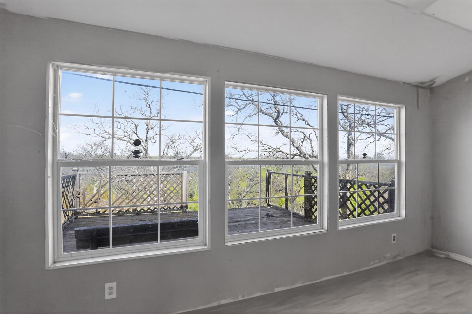7212 Fox Corning, CA 96021 - Photo 27 of 36 a view of front door and wooden floor