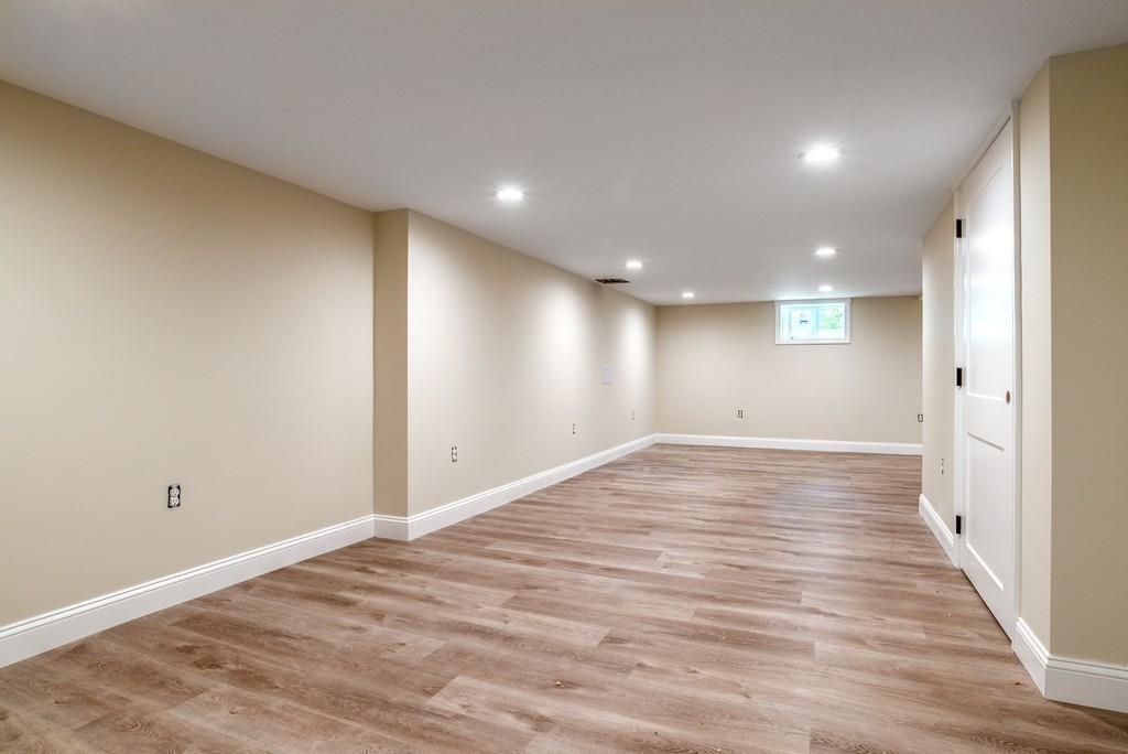27 Rich Valley Road Wayland, MA 01778 - Photo 18 of 21