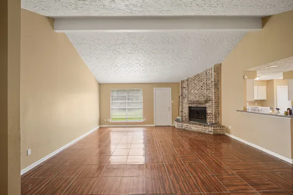 $1,950 | 3714 Embarcadero Drive, Houston, TX 77082