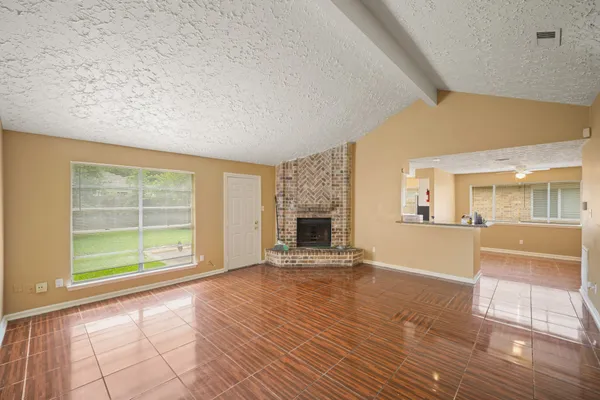 $1,950 | 3714 Embarcadero Drive, Houston, TX 77082