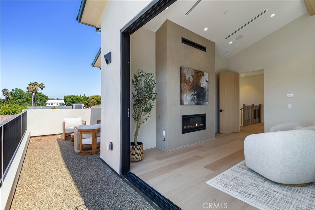 15721 Addison Street Encino, CA 91436 - Photo 51 of 69