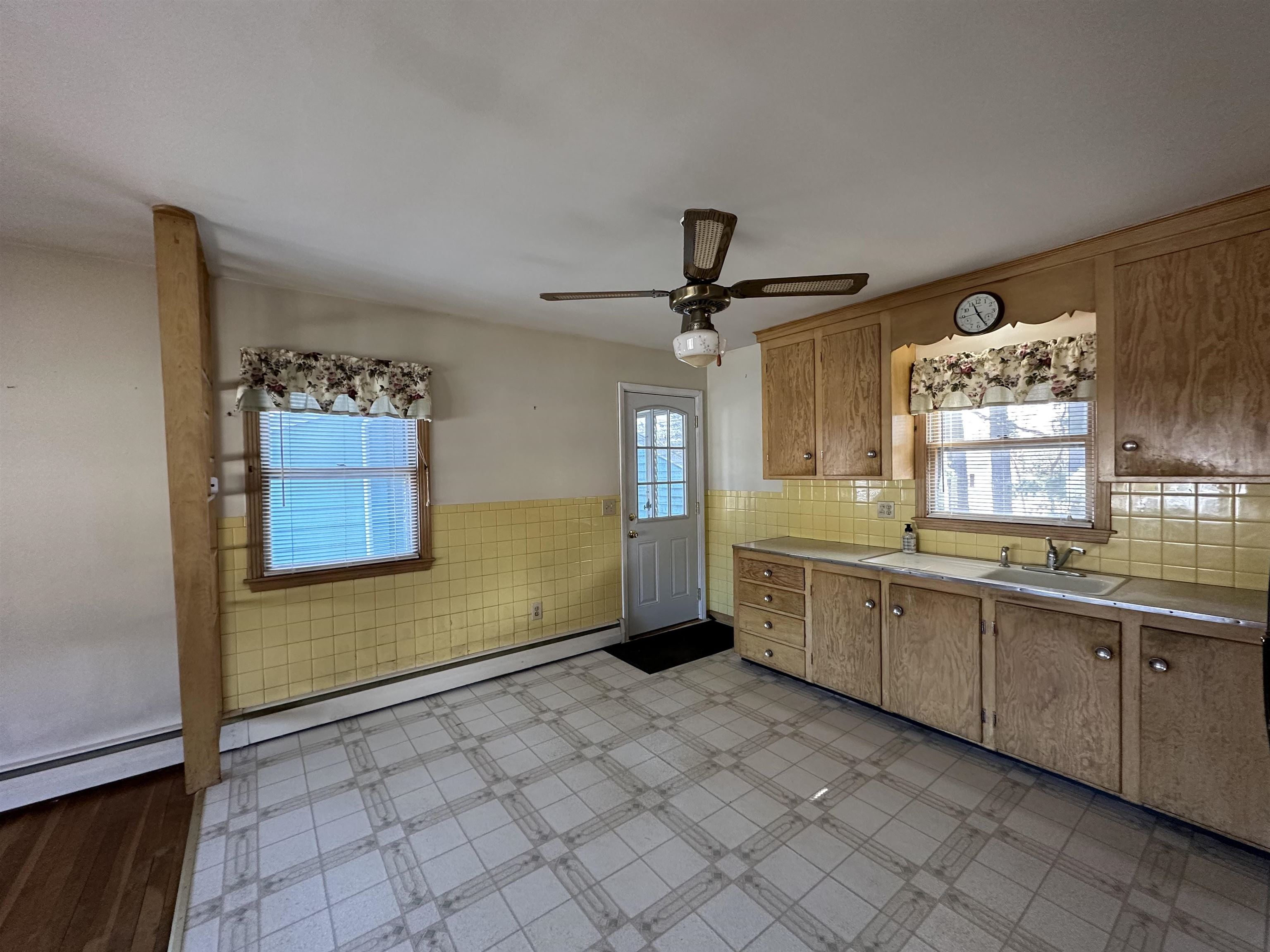 30 Ingalls Street Manchester, NH 03102 - Photo 2 of 31