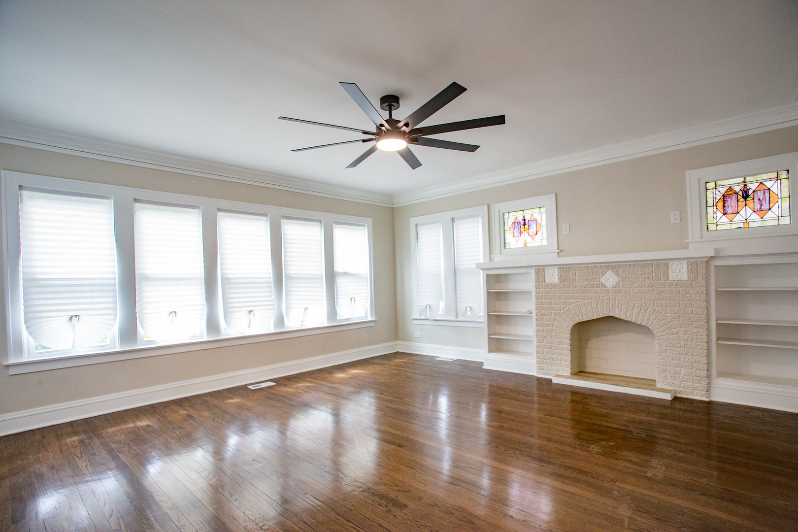 11427 South Prairie Avenue Chicago, IL 60628 - Photo 3 of 15