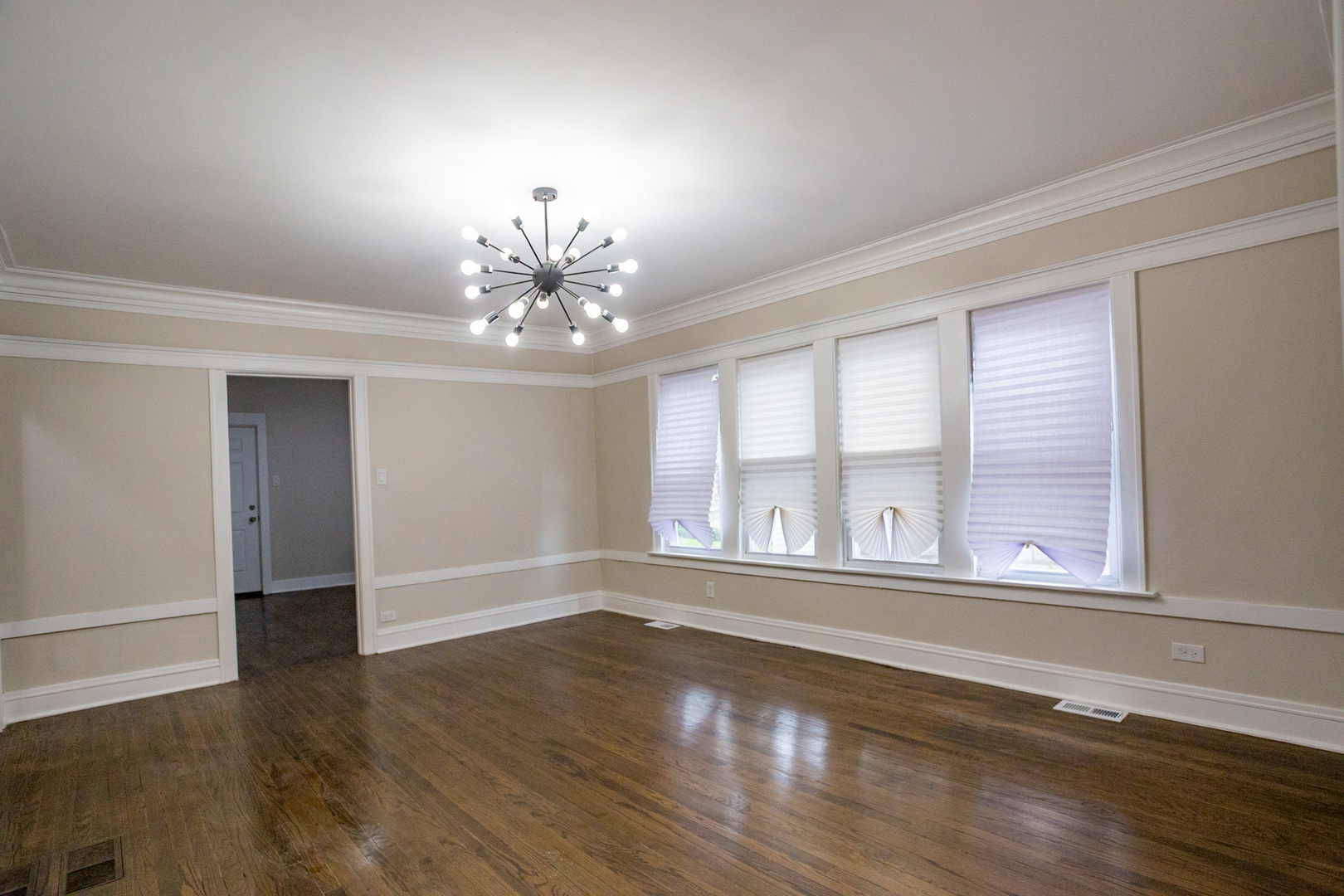 11427 South Prairie Avenue Chicago, IL 60628 - Photo 5 of 15