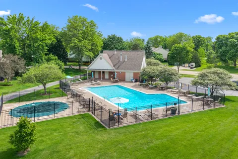 $475,000 | 1507 Acorn Court, Wheeling, IL 60090
