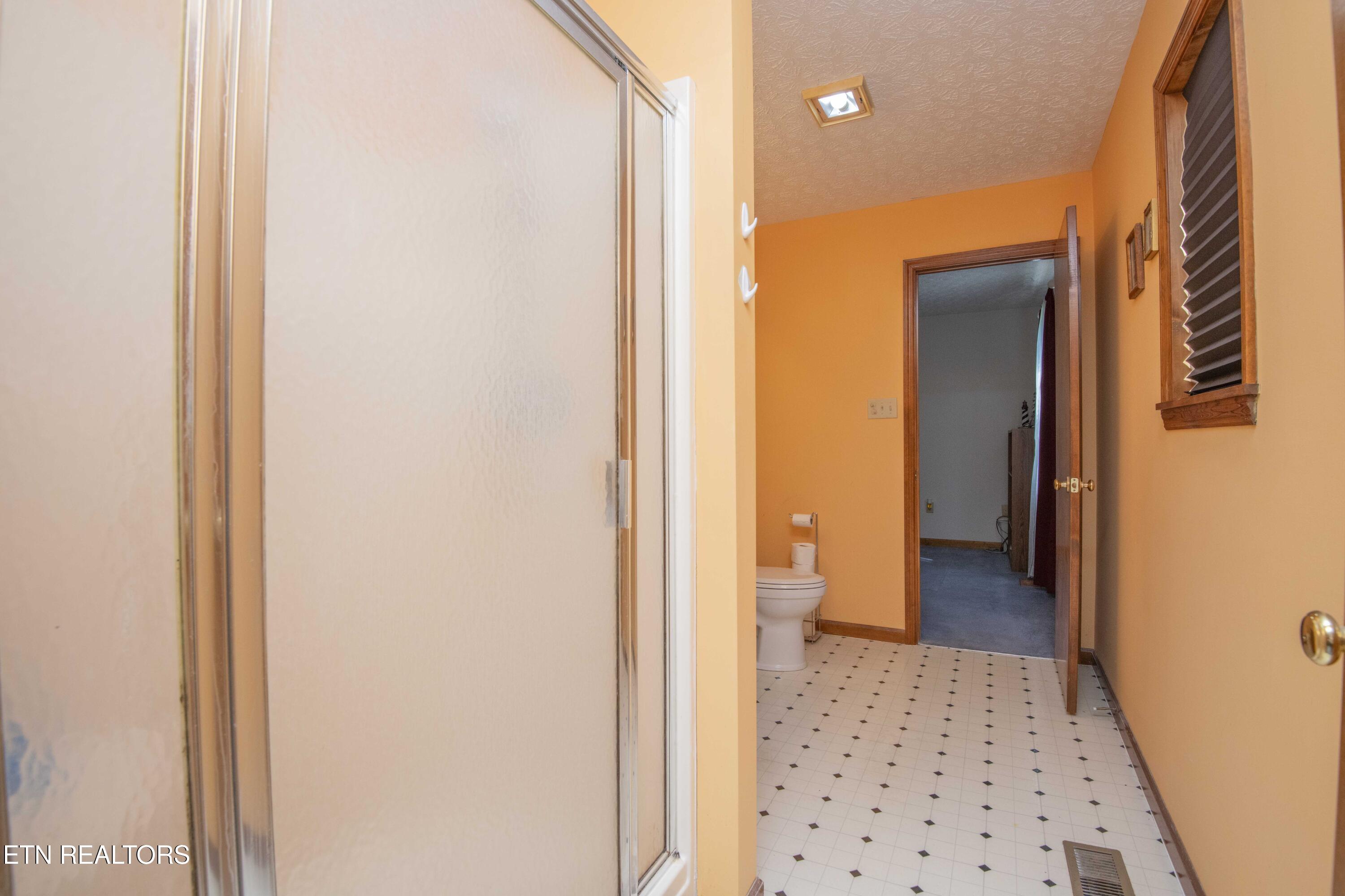 101 Big Valley Road Andersonville, TN 37705 - Photo 37 of 55 second bath_1
