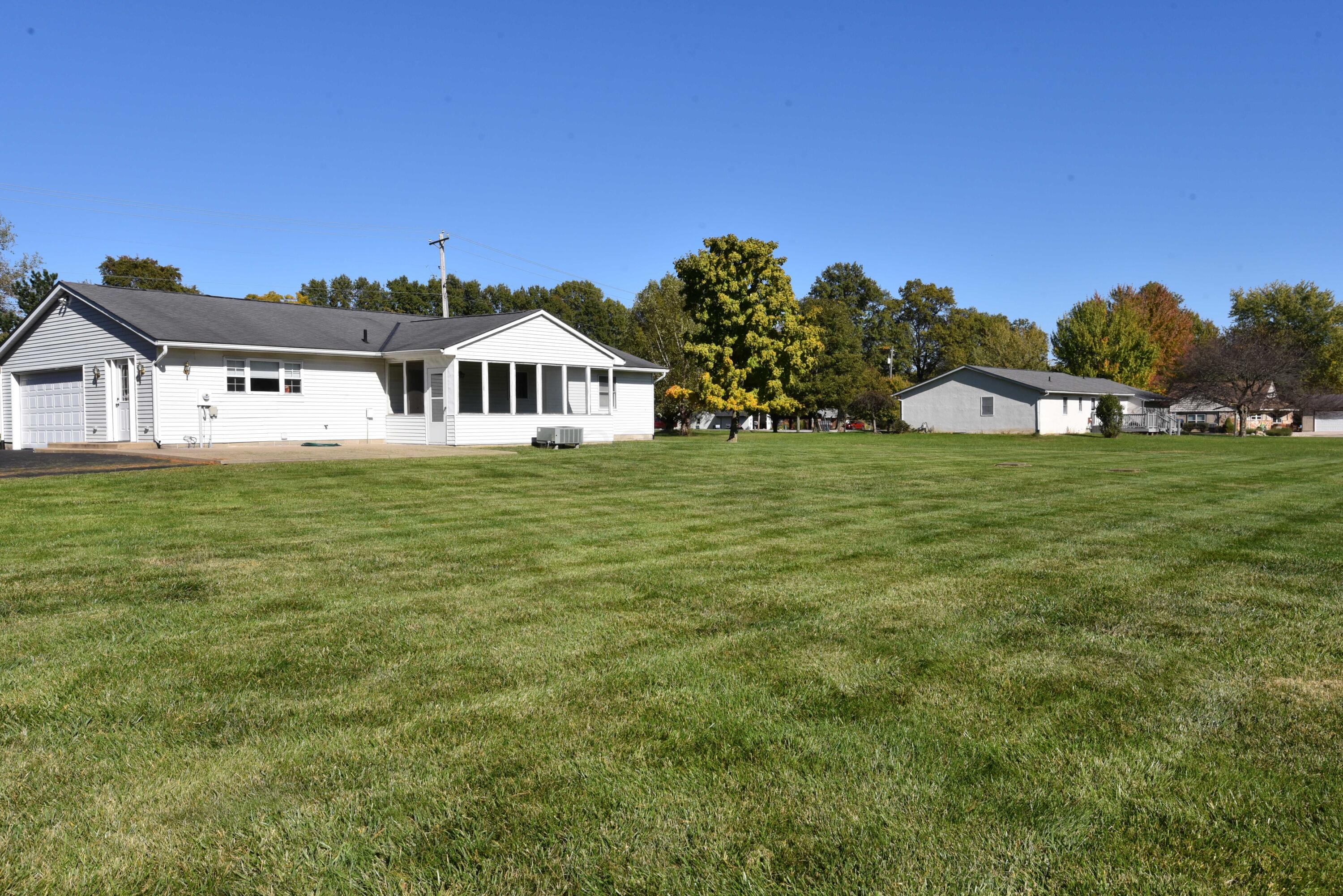 7130 Big Walnut Road Galena, OH 43021 - Photo 3 of 17 Back yard