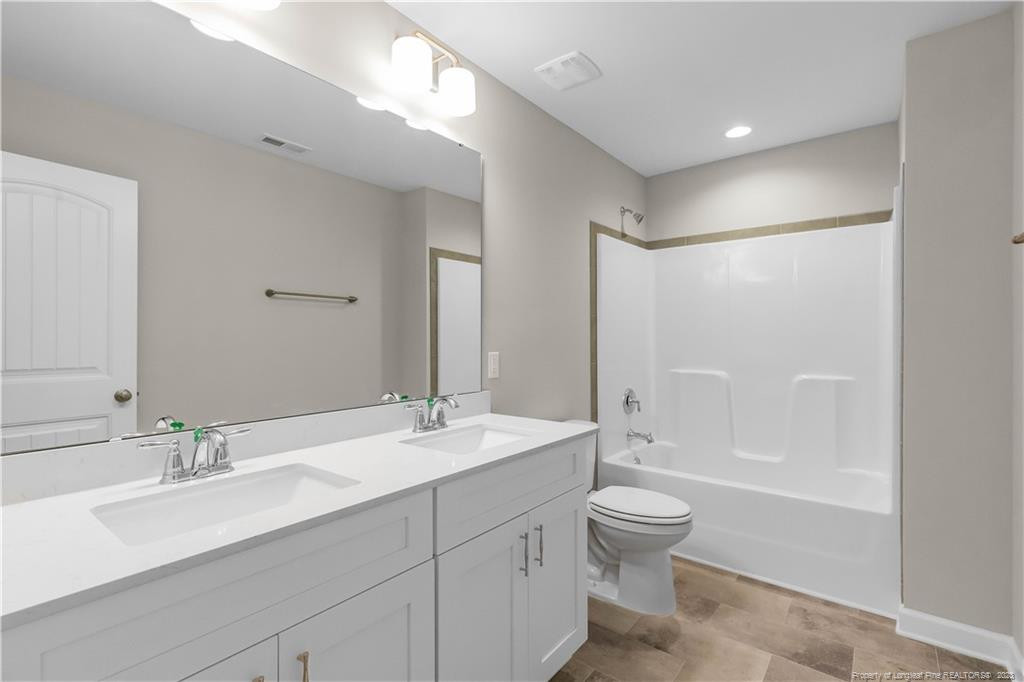 6865 Running Fox Road Hope Mills, NC 28348 - Photo 18 of 25 Photo 18