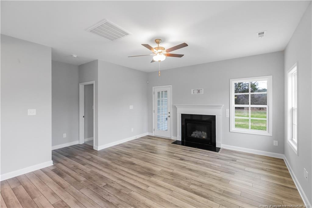 6865 Running Fox Road Hope Mills, NC 28348 - Photo 5 of 25 Photo 5