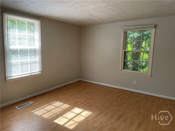 $1,550 | 1115 Macon Highway, Athens, GA 30606