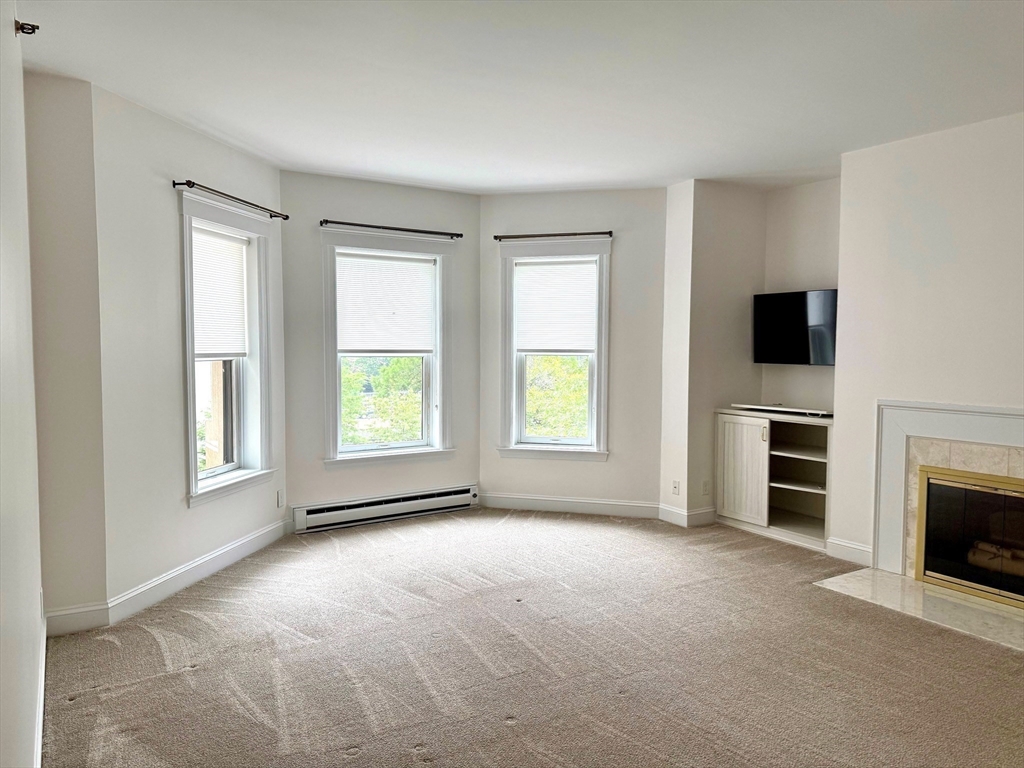 416 Commonwealth Avenue, Unit 301 Boston, MA 02215 - Photo 18 of 24