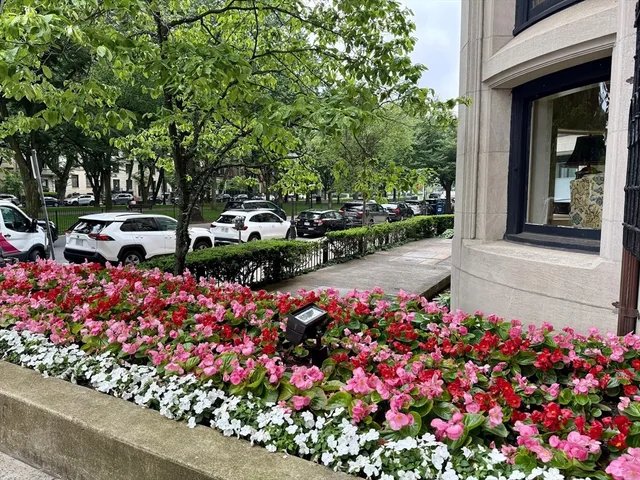 $2,750,000 | 416 Commonwealth Avenue, Unit 301, Boston, MA 02215