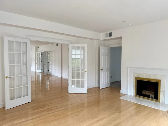 $2,750,000 | 416 Commonwealth Avenue, Unit 301, Boston, MA 02215