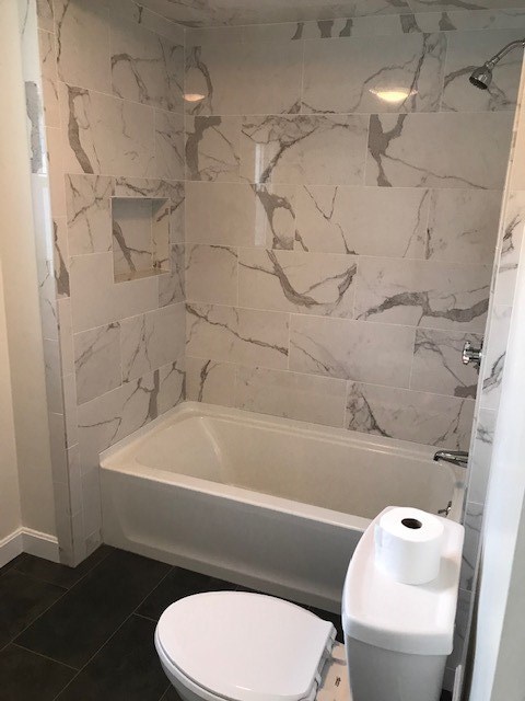 24 Goose Island Road Narragansett, RI 02882 - Photo 5 of 18 Master Bathroom