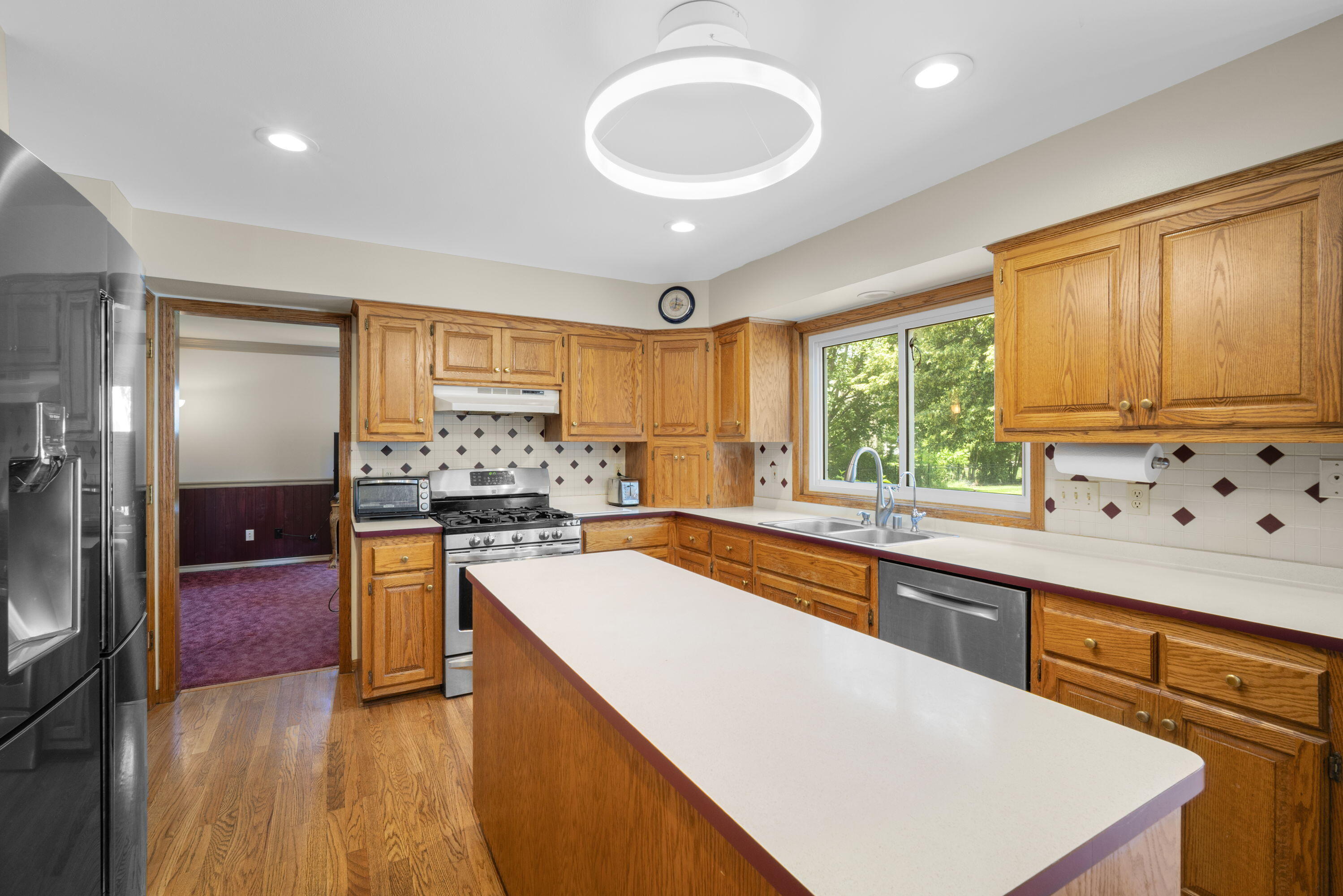 149 Hickory Drive Delafield, WI 53018 - Photo 12 of 43 12_imgDSC03309