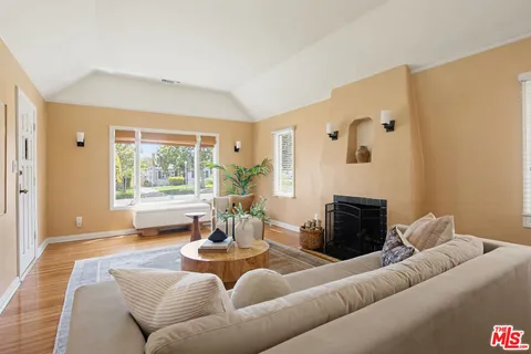 $1,698,000 | 2265 East Mountain Street, Pasadena, CA 91104
