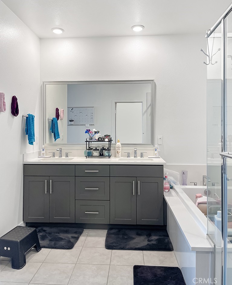 2528 Yellowstone Way Rialto, CA 92377 - Photo 11 of 24