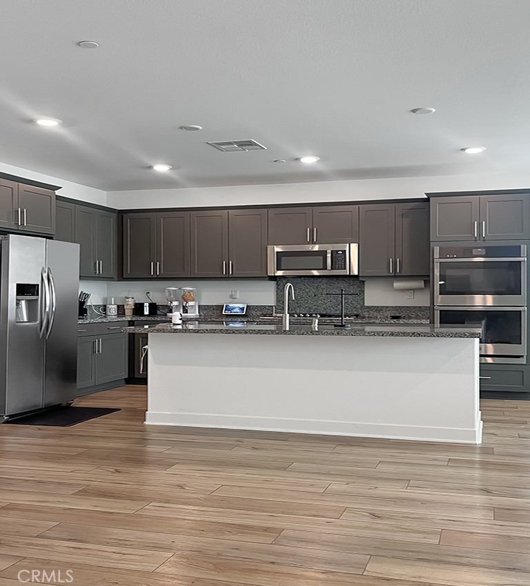 2528 Yellowstone Way Rialto, CA 92377 - Photo 5 of 24