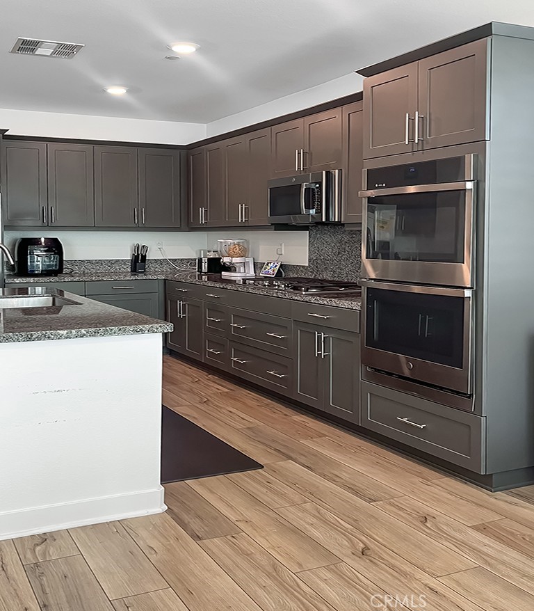 2528 Yellowstone Way Rialto, CA 92377 - Photo 6 of 24