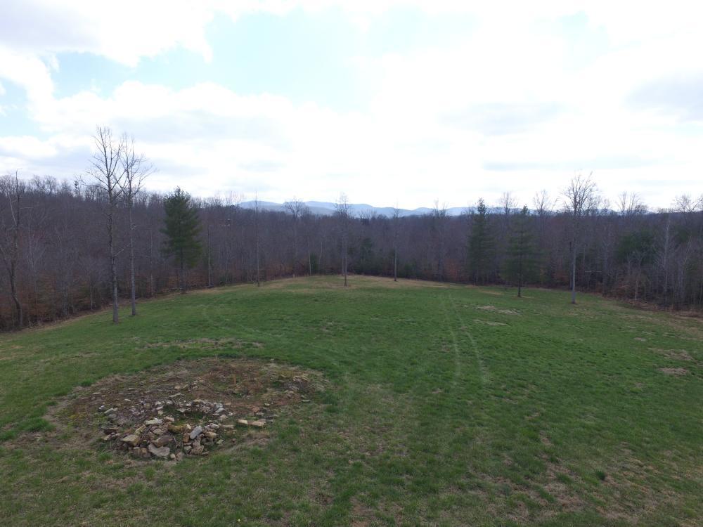 2866 Ridge Road Robbins, TN 37852 - Photo 5 of 32 listing1120330photo162341