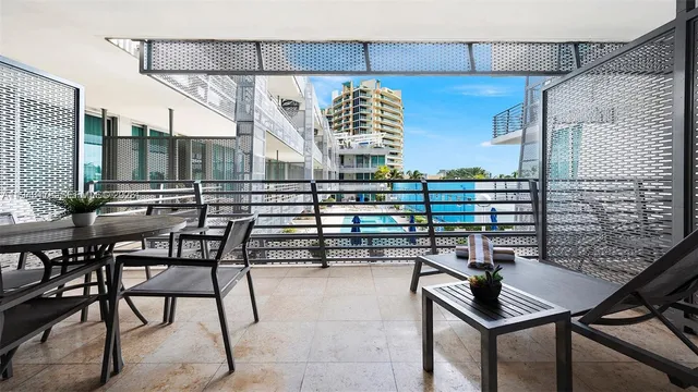 $4,200 | 1437 Collins Avenue, Unit 327, Miami Beach, FL 33139