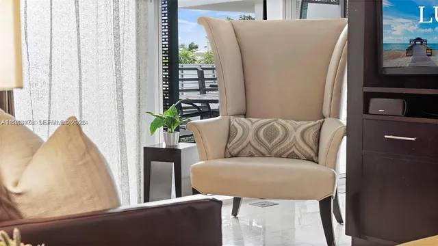 $4,200 | 1437 Collins Avenue, Unit 327, Miami Beach, FL 33139