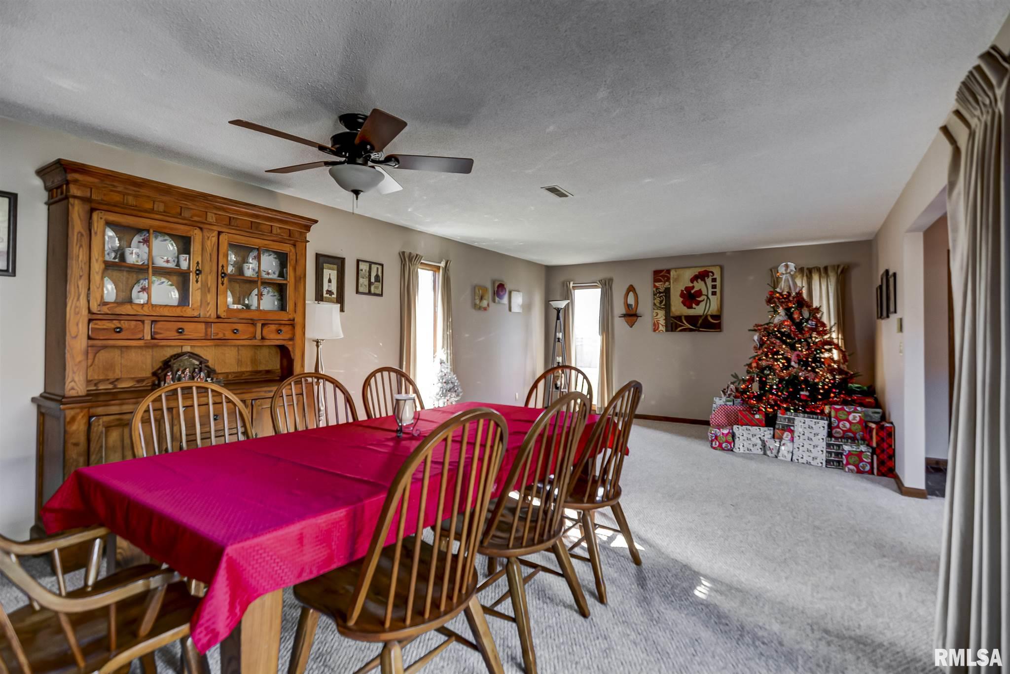 302 Prairie Street Raymond, IL 62560 - Photo 13 of 32 Gallery Image 13