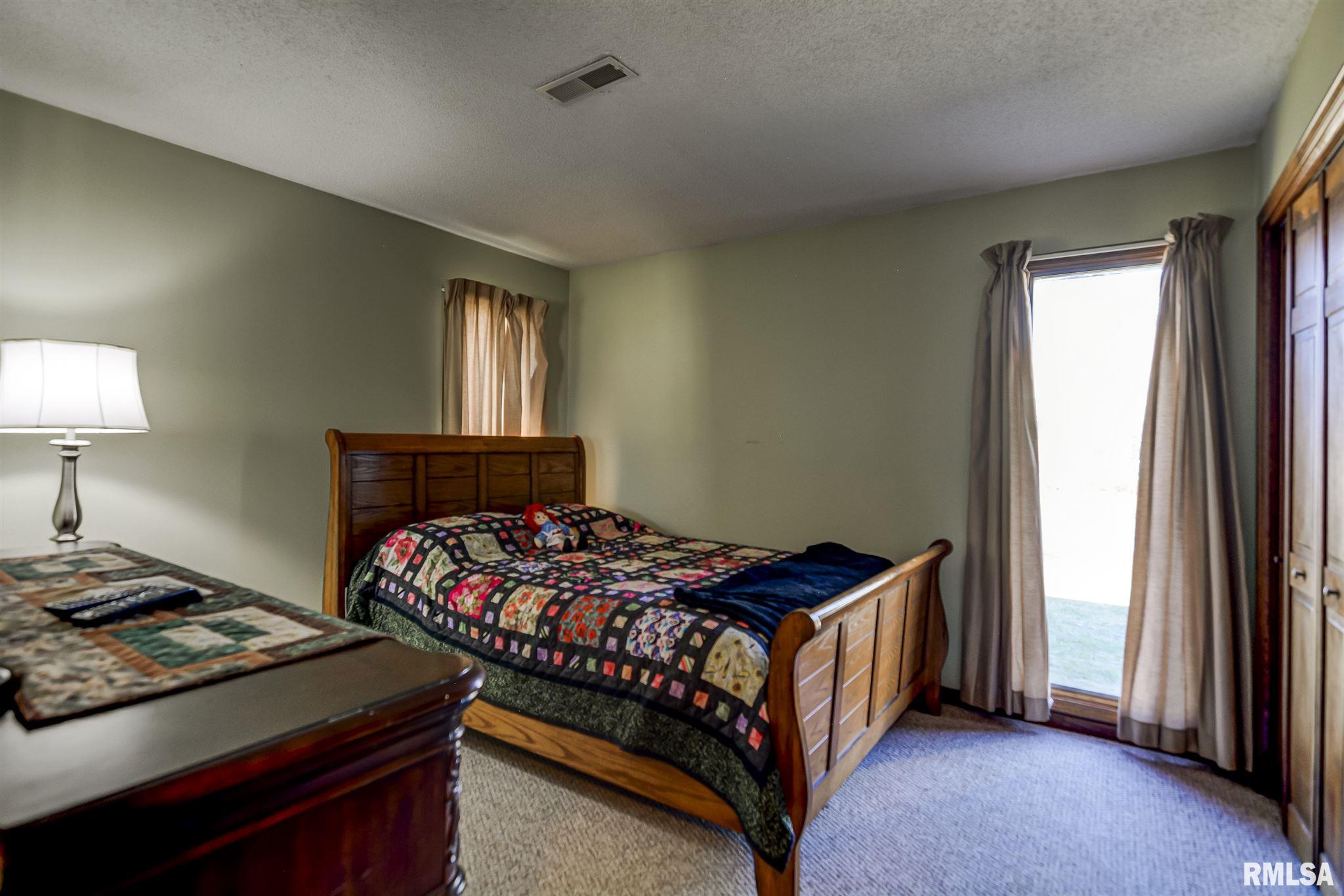 302 Prairie Street Raymond, IL 62560 - Photo 21 of 32 Gallery Image 21